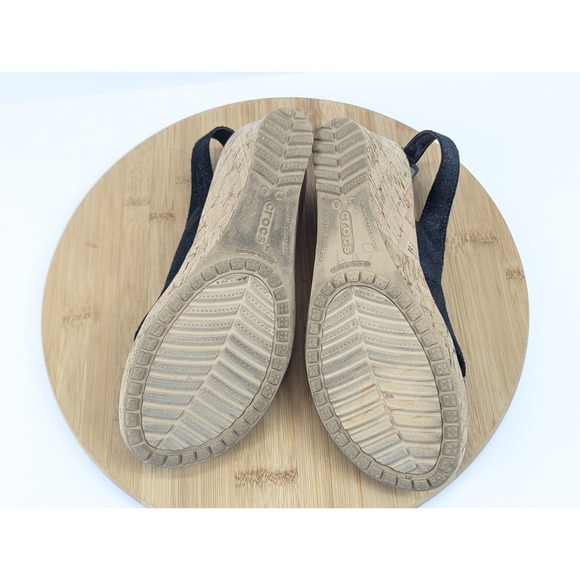 Crocs - Picture 8 of 9